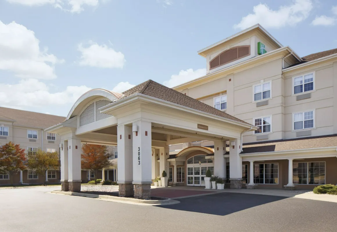 Holiday Inn Grand Rapids Airport by IHG hotel hero