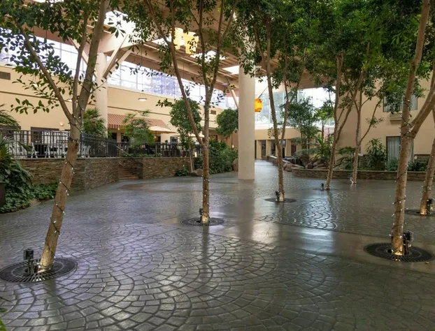 Concord Plaza Hotel hotel detail image 1