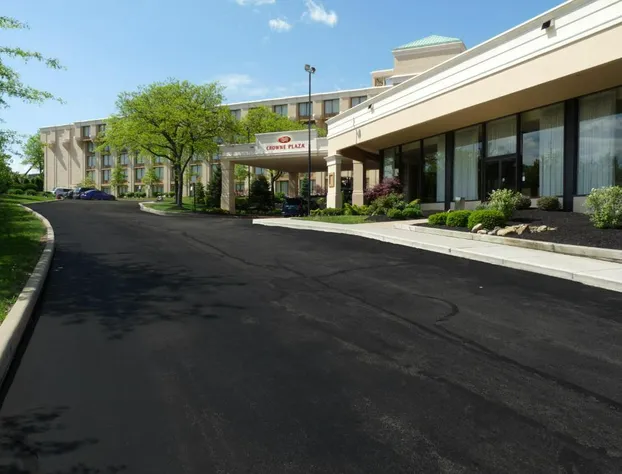 Ramada by Wyndham Cleveland Independence hotel detail image 3