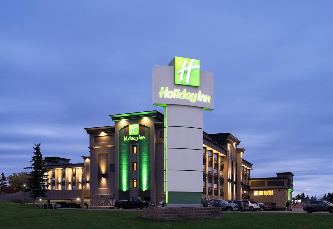 Holiday Inn Calgary-Airport, an IHG Hotel hotel hero