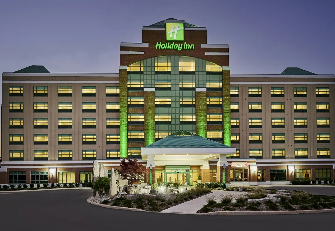 Holiday Inn Hotel & Suites Oakville @ Bronte by IHG hotel hero