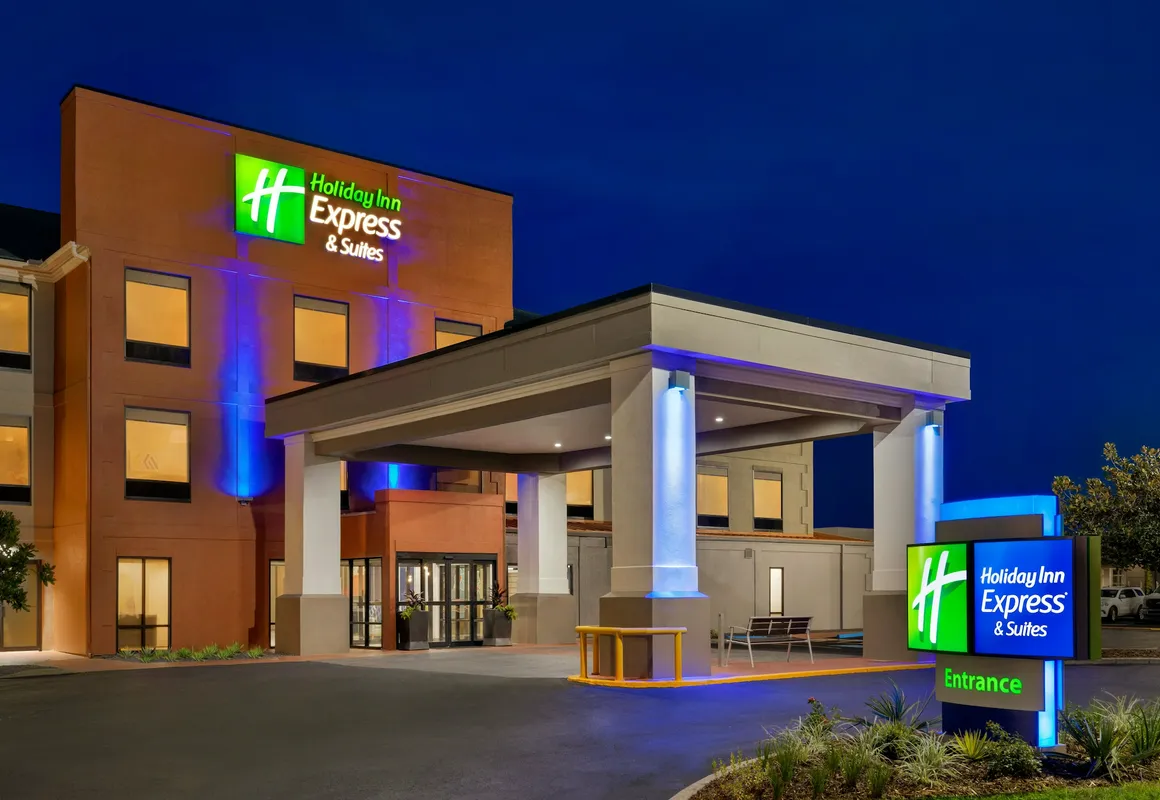 Holiday Inn Express & Suites Opelousas by IHG hotel hero