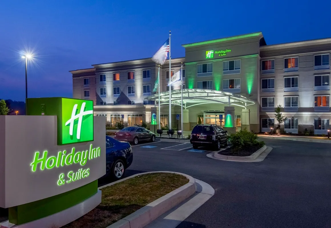 Holiday Inn Hotel & Suites Beckley by IHG hotel hero