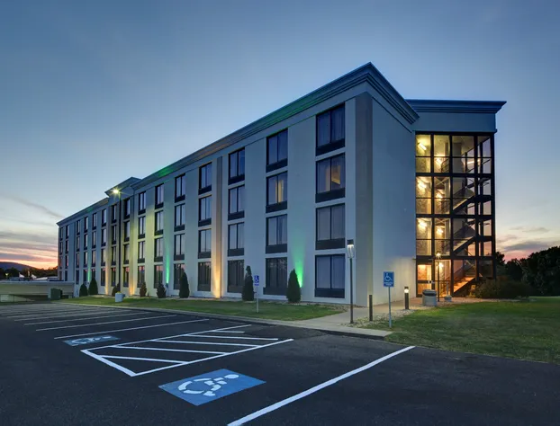 Holiday Inn Staunton Conference Center by IHG hotel detail image 2