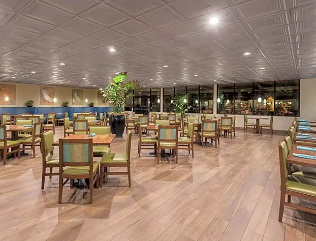 Wyndham Visalia hotel detail image 4