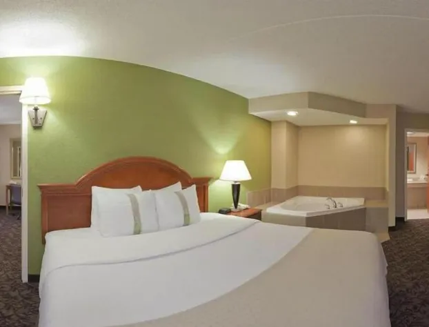 Quality Inn & Suites Downtown Mansfield hotel detail image 2