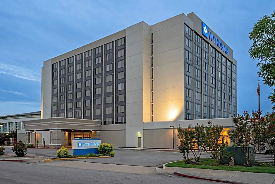 Wyndham Fort Smith City Center hotel hero