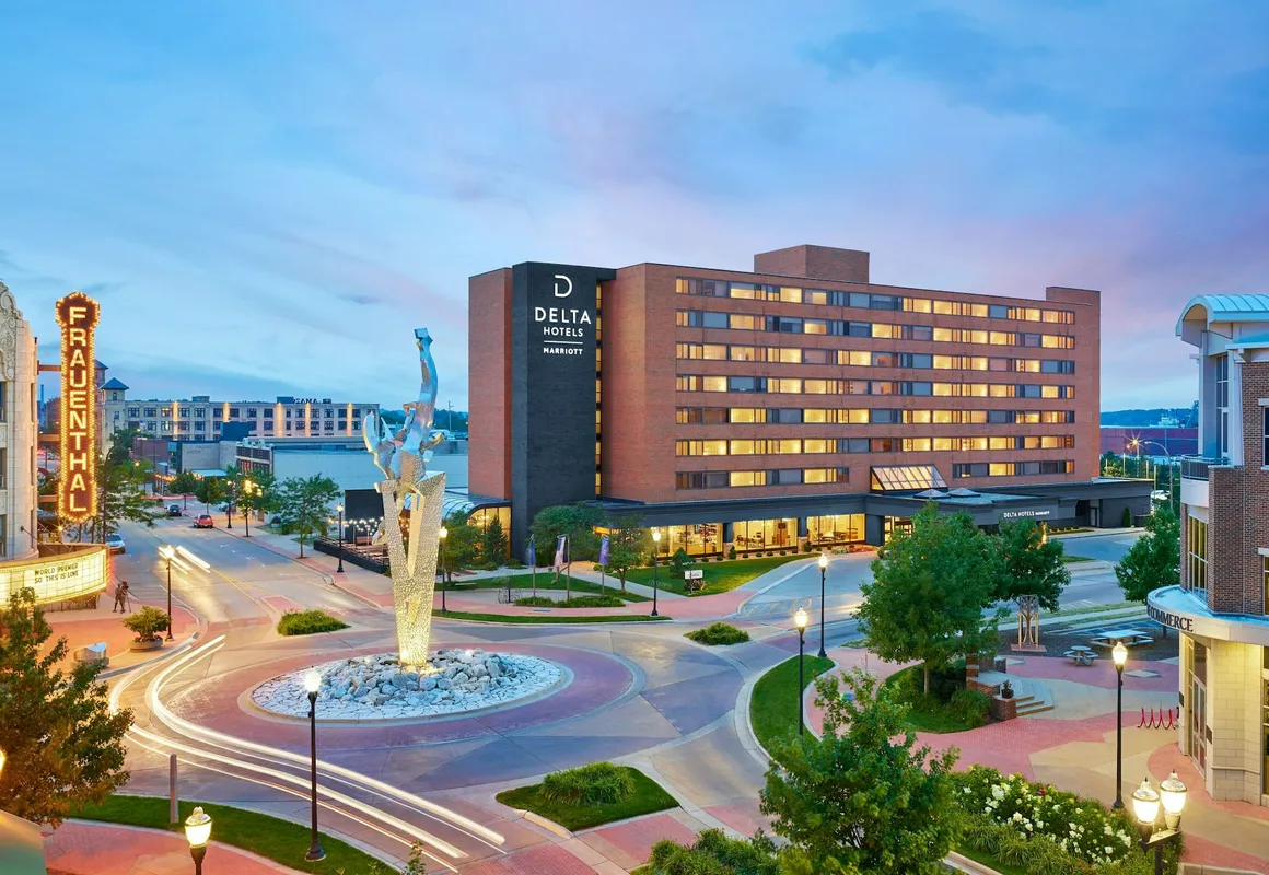 Delta Hotels by Marriott Muskegon Convention Center hotel hero