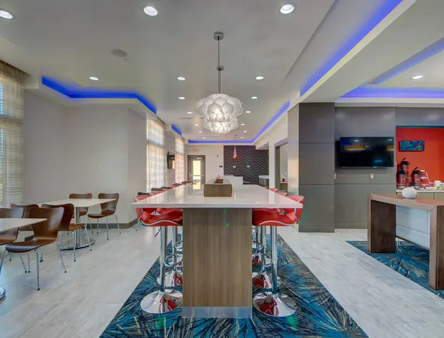 Best Western Plus The Inn & Suites At Muskogee hotel detail image 2