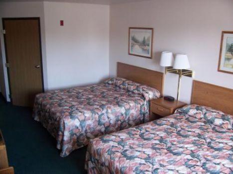 Budget Host Inn & Suites hotel detail image 1