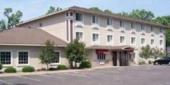 Budget Host Inn & Suites hotel hero