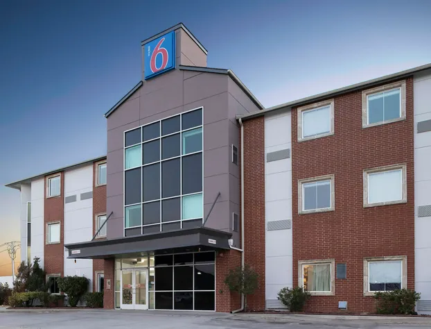 Motel 6 Norman, OK hotel detail image 1