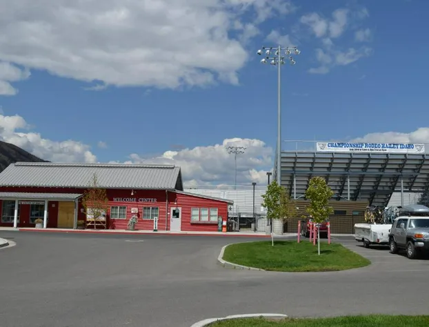 Airport Inn hotel detail image 1