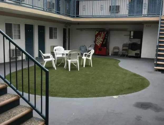 Beverly Inn hotel detail image 3