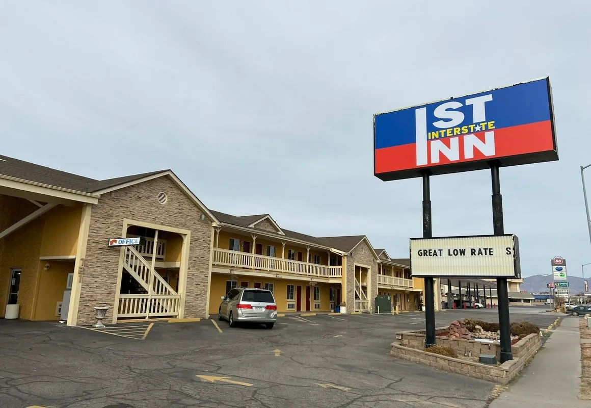 1st Interstate Inn hotel hero