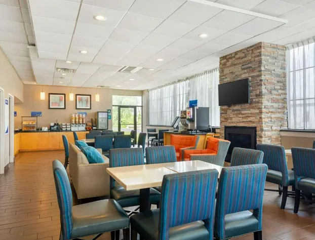 Best Western Hartford Hotel & Suites hotel detail image 2