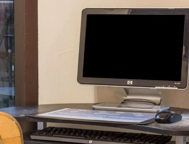 Super 8 by Wyndham Colo. Sprs. Garden Of The Gods hotel detail image 2