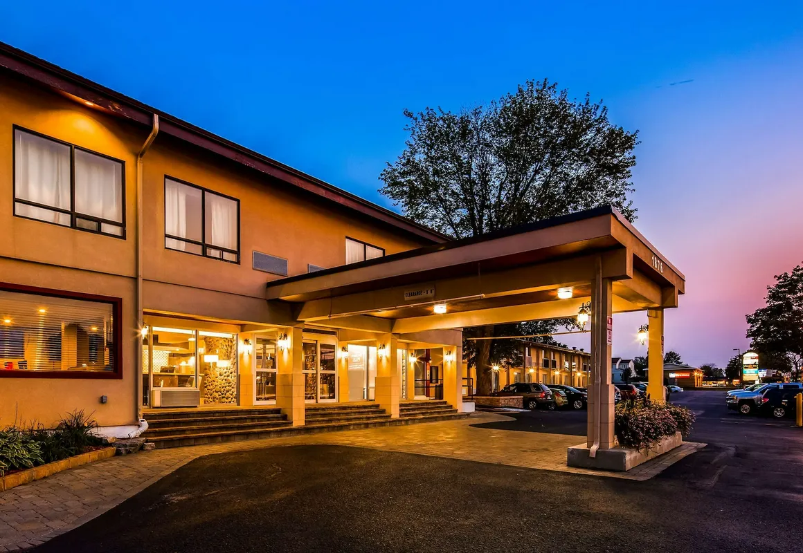 Best Western Plus Ottawa/Kanata Hotel & Conference Centre hotel hero