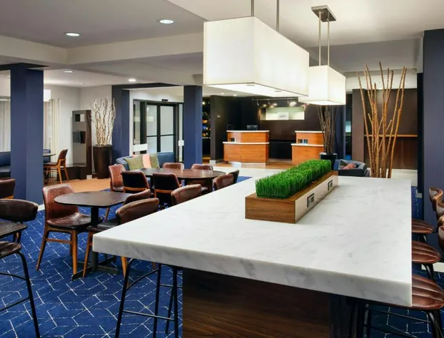 Courtyard® by Marriott® Baton Rouge South hotel detail image 2