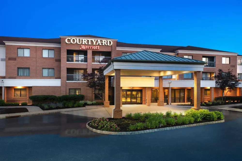 Courtyard by Marriott West Orange hotel hero
