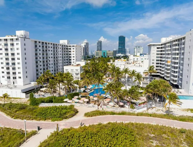 The Savoy Hotel & Beach Club hotel detail image 2