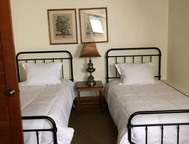 Pacific Grove Inn hotel detail image 3