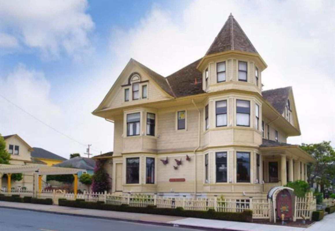 Pacific Grove Inn hotel hero
