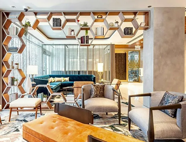 Le Méridien Essex Chicago hotel detail image 2