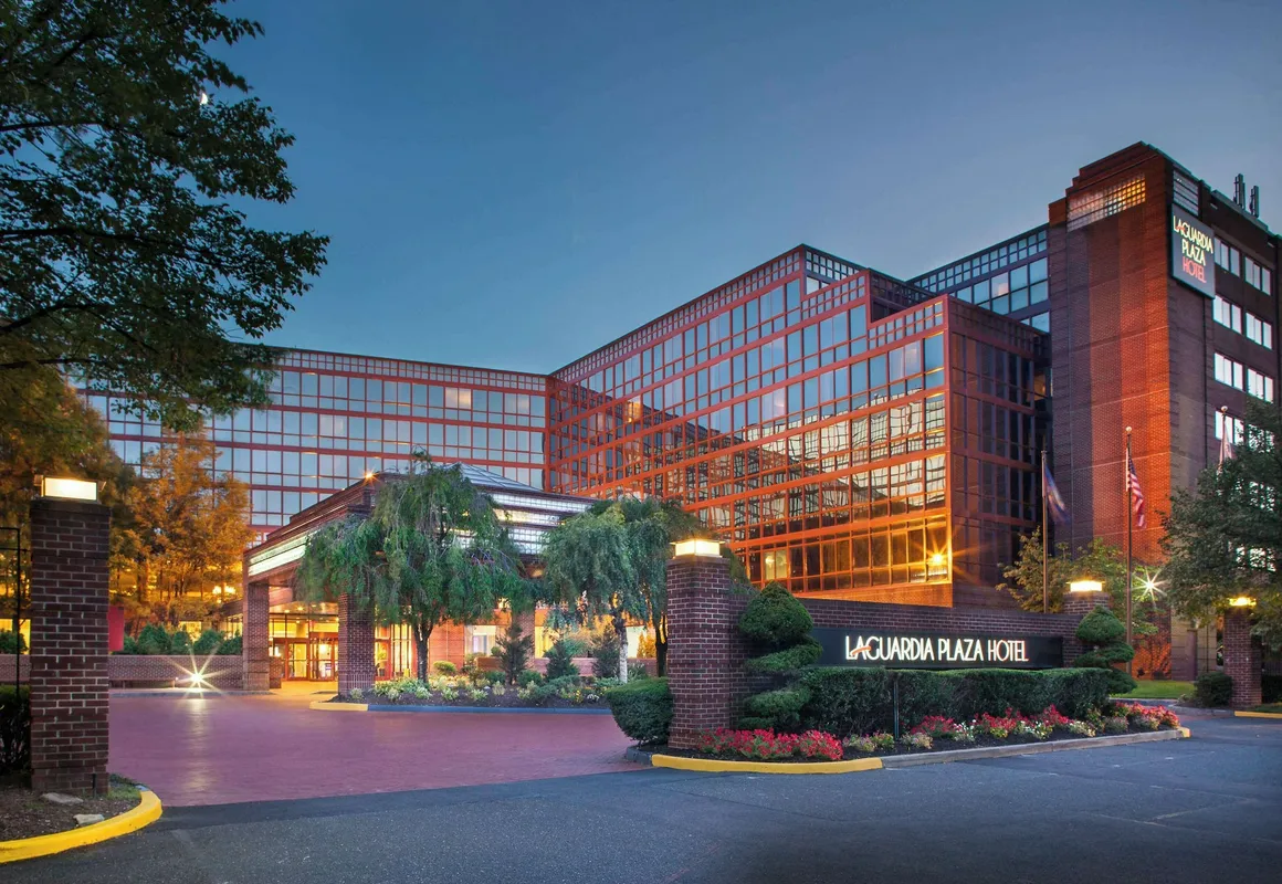 LaGuardia Plaza Hotel hotel hero