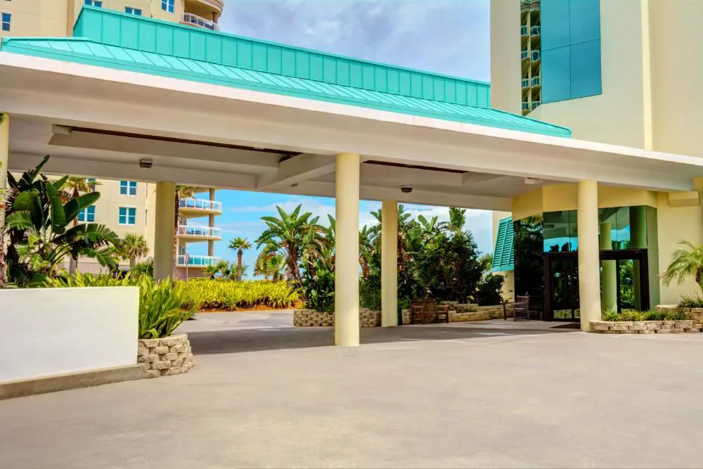 Bahama House hotel hero