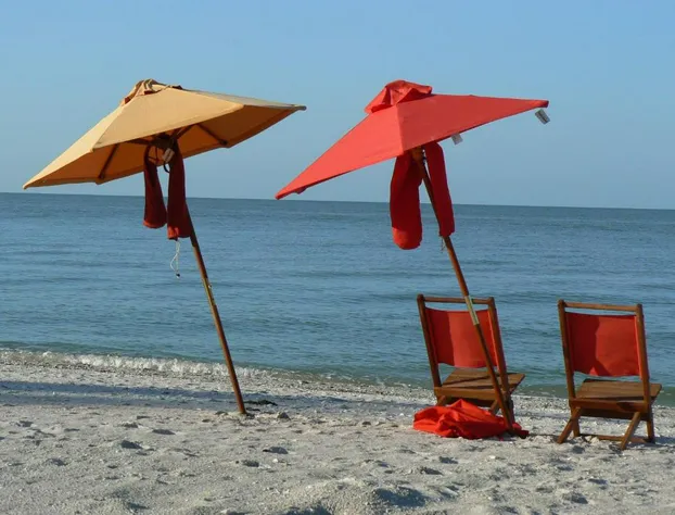 Island Inn hotel detail image 2