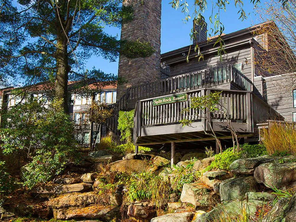Split Rock Resort hotel hero