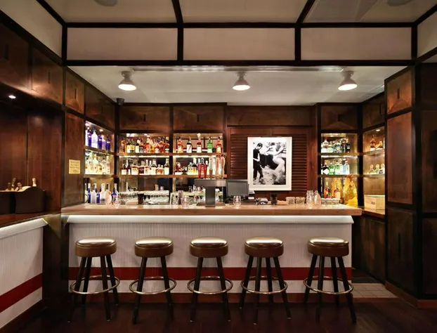 Gild Hall, A Thompson Hotel, by Hyatt hotel detail image 2