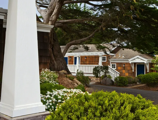 Lighthouse Lodge And Cottages hotel detail image 1