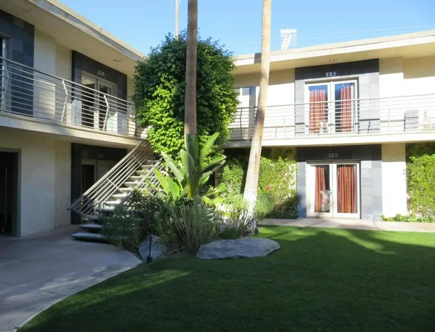 7 Springs Inn & Suites hotel detail image 4