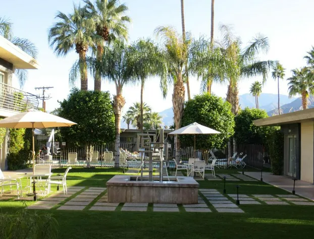 7 Springs Inn & Suites hotel detail image 1