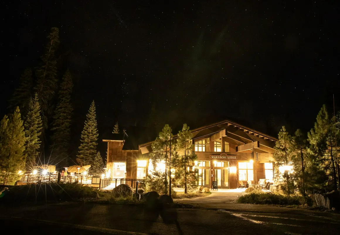 Wuksachi Lodge hotel hero