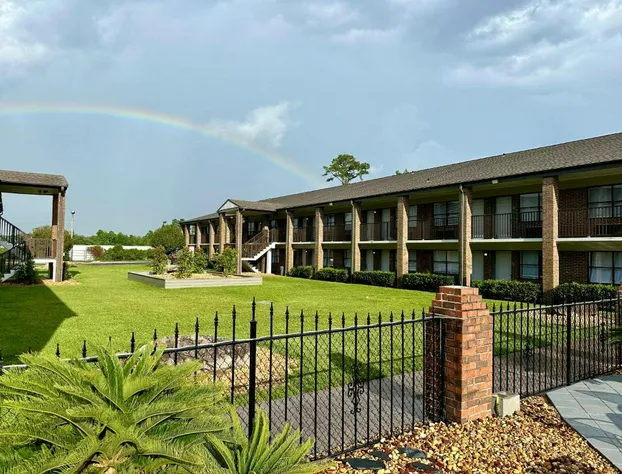 At Home Inn & Suites hotel detail image 3