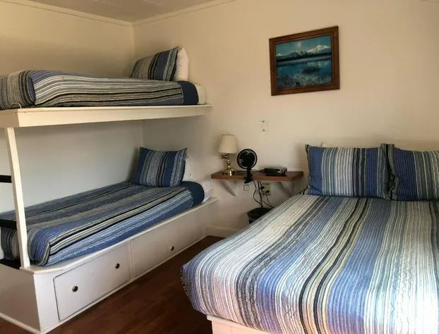 Driftwood Inn and Seaside Lodges hotel detail image 4