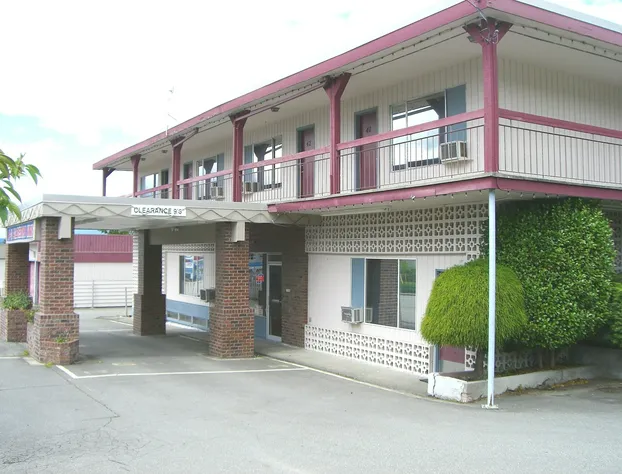 Alberni Inn hotel detail image 4