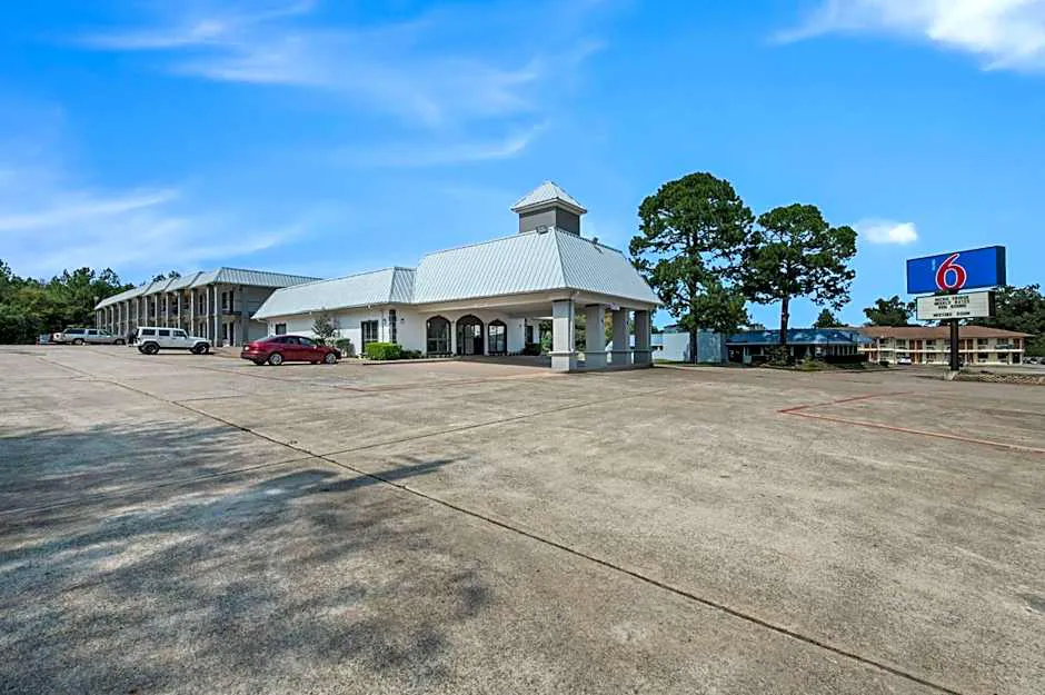 Motel 6 Kilgore, TX hotel hero