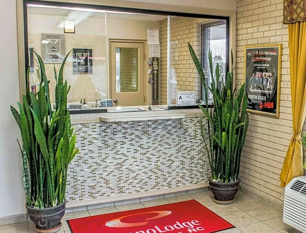 Econo Lodge hotel detail image 2