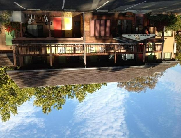 Humboldt Redwoods Inn hotel detail image 1