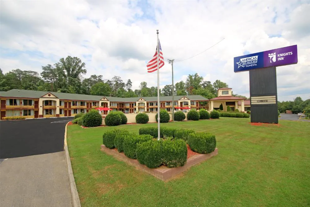 Americas Best Value Inn Pilot Mountain hotel hero