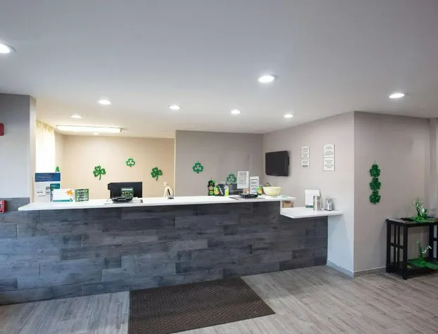 Quality Inn & Suites Hammond Near I-8090 hotel detail image 1