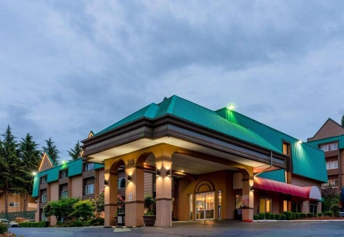 Sutton Suites Hotel hotel hero