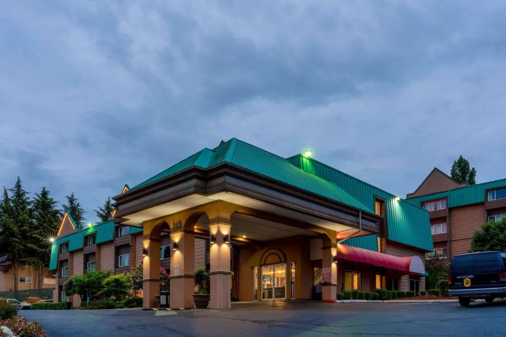 Sutton Suites Hotel hotel hero