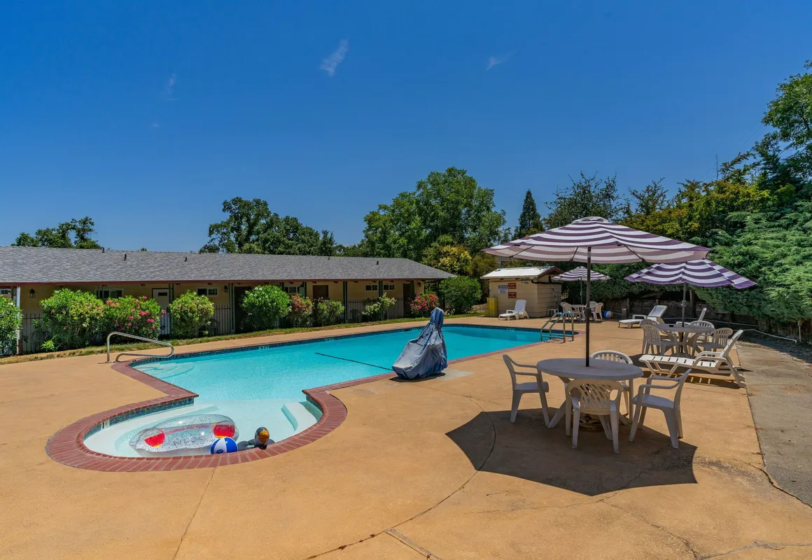 The Jackson Lodge hotel hero