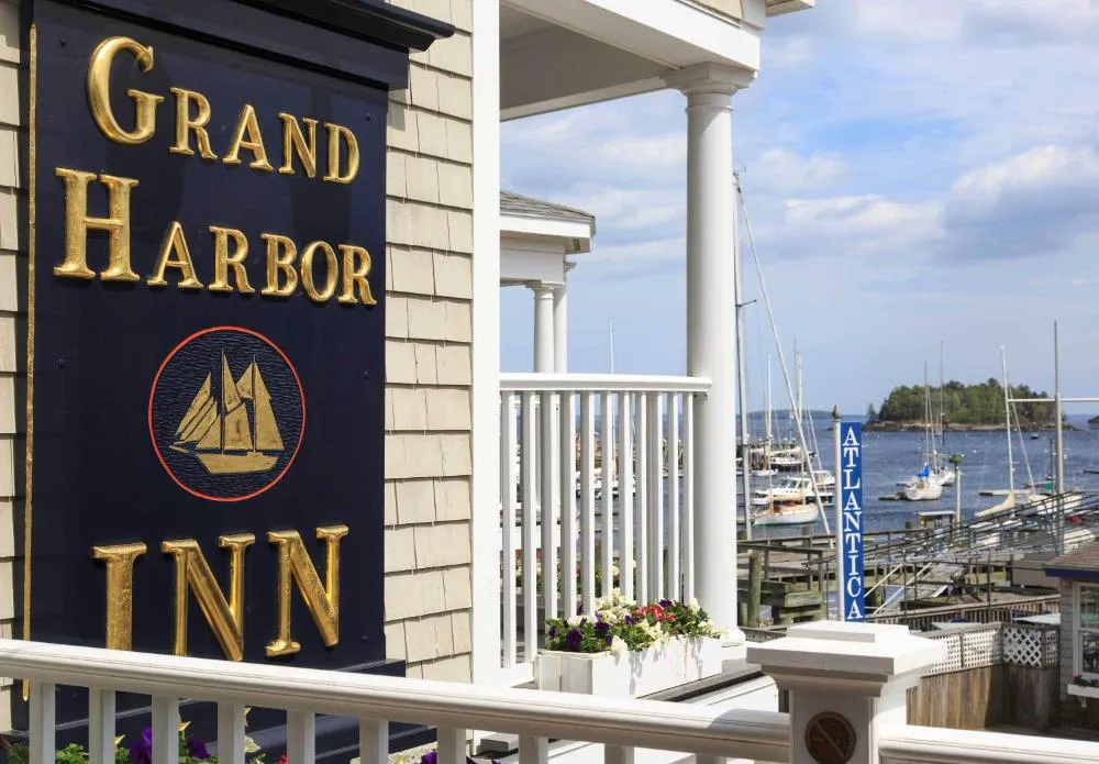 Grand Harbor Inn hotel hero