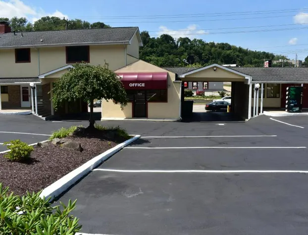 South Hills Motel hotel detail image 1